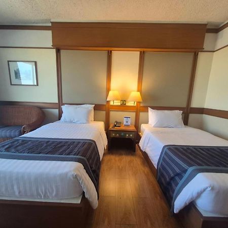 Cholchan Pattaya Beach Resort - Sha Extra Plus Bagian luar foto