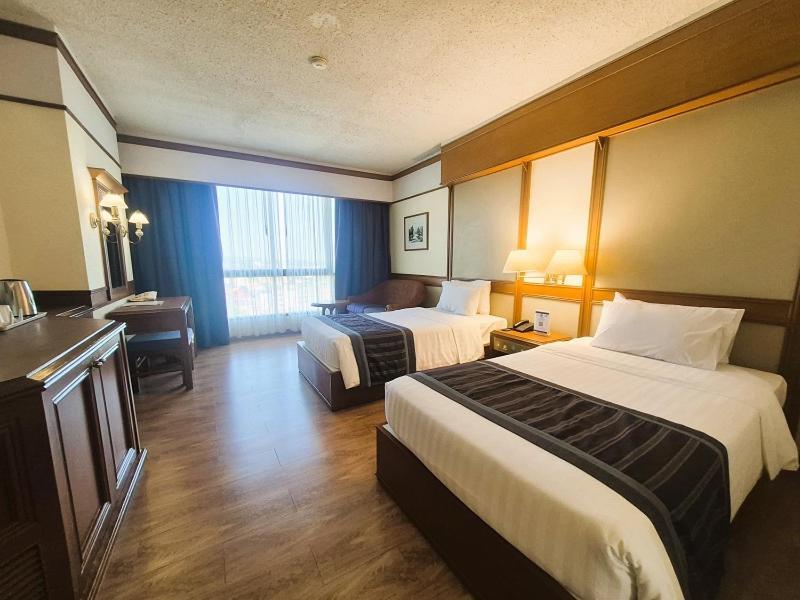 Cholchan Pattaya Beach Resort - Sha Extra Plus Bagian luar foto