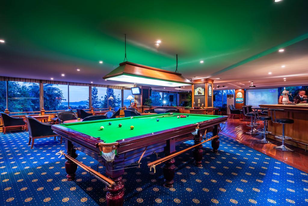Cholchan Pattaya Beach Resort - Sha Extra Plus Bagian luar foto The Snooker Room